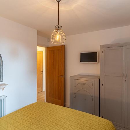 Luxury Chapel Apartment Within City Walls Chester Extérieur photo