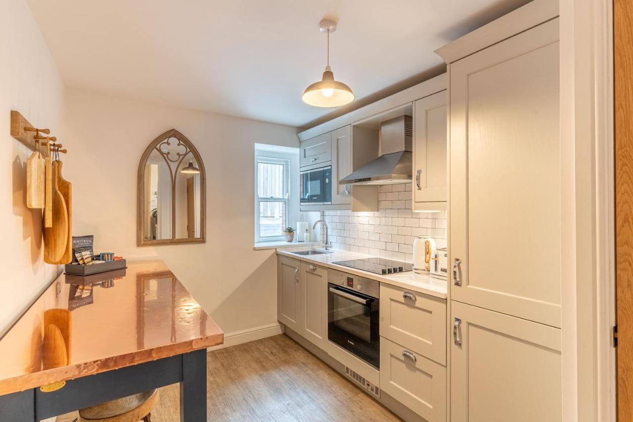 Luxury Chapel Apartment Within City Walls Chester Extérieur photo