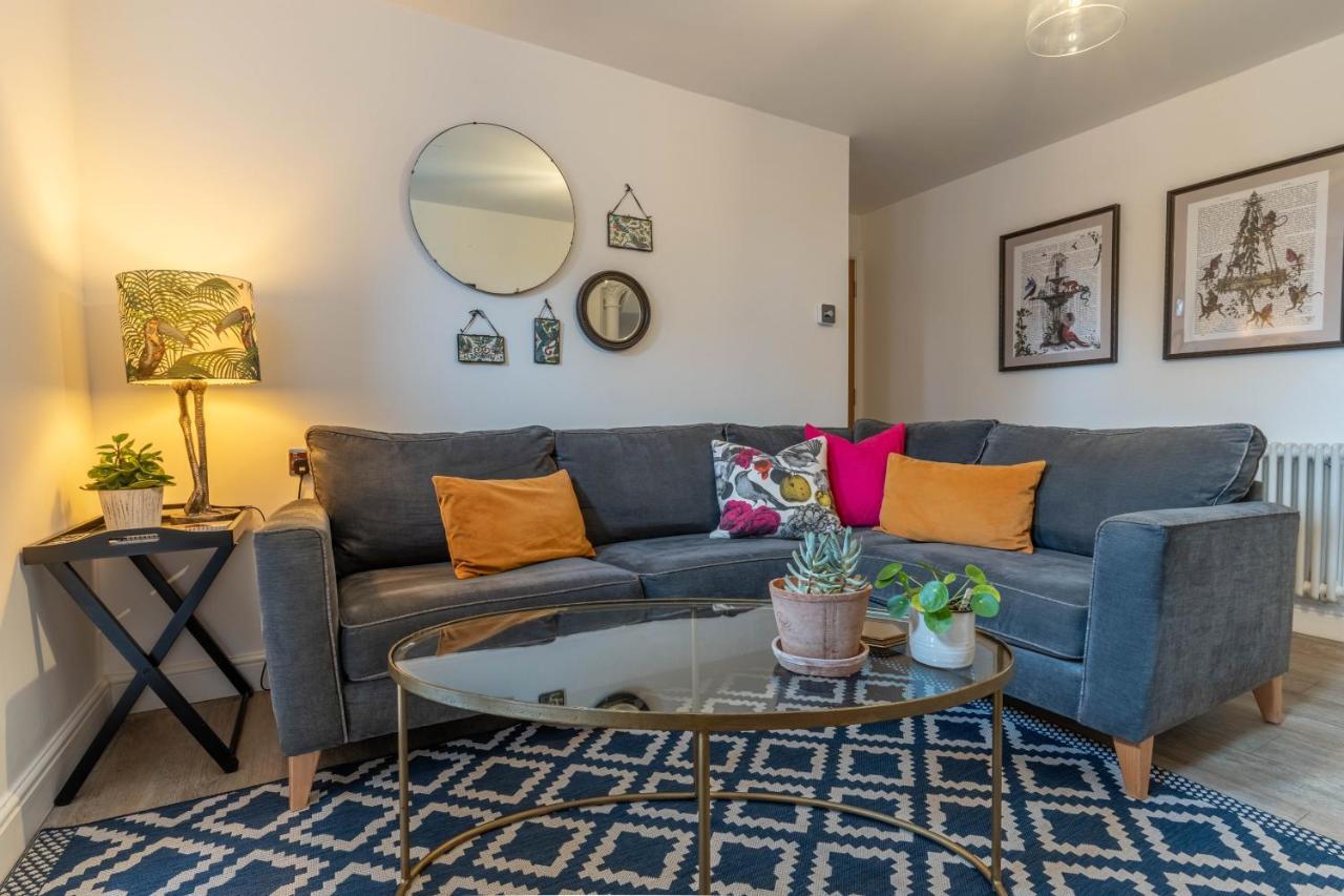 Luxury Chapel Apartment Within City Walls Chester Extérieur photo