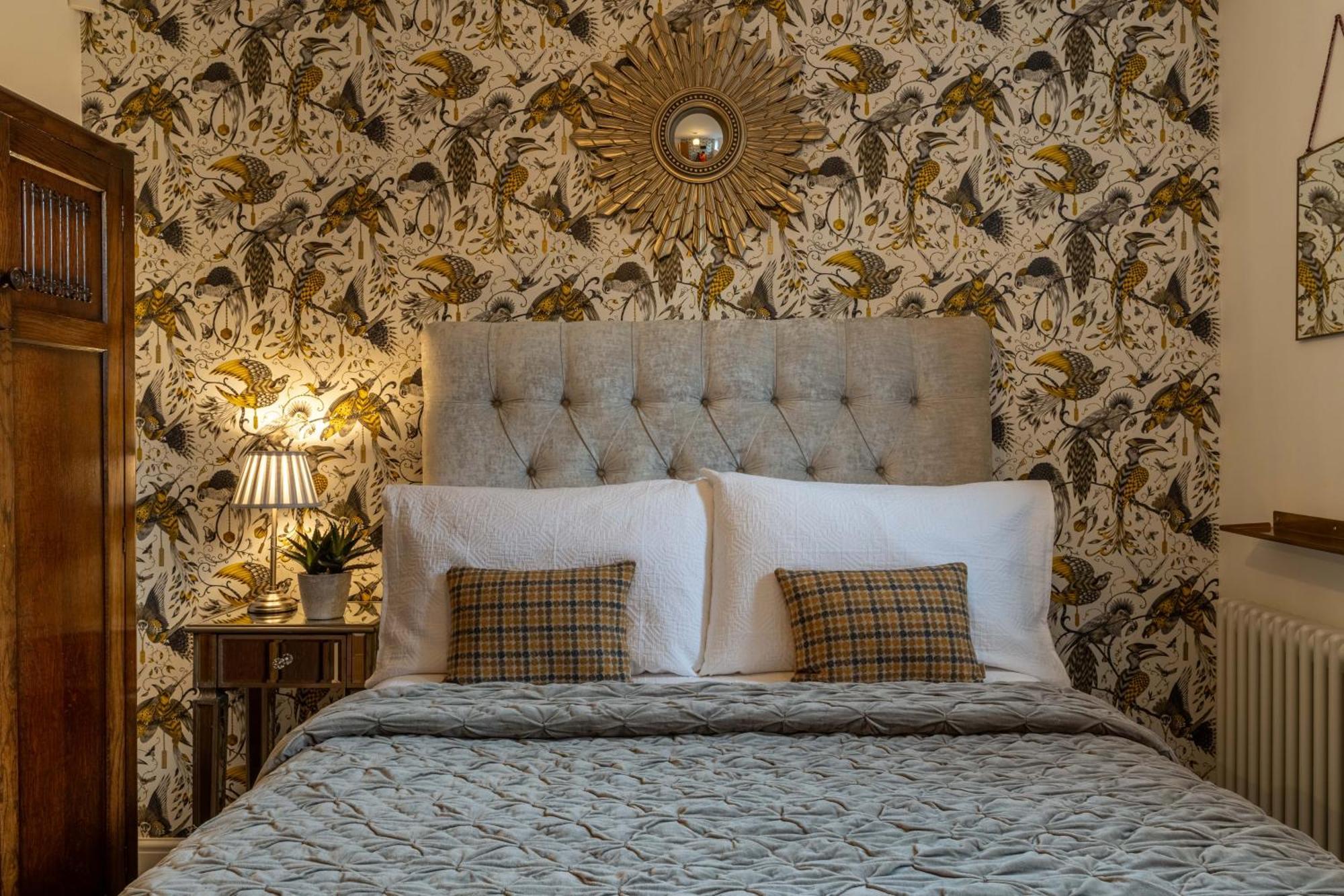 Luxury Chapel Apartment Within City Walls Chester Extérieur photo